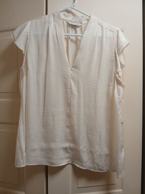 Nine West Cream V-Neck Cap Sleeve Blouse